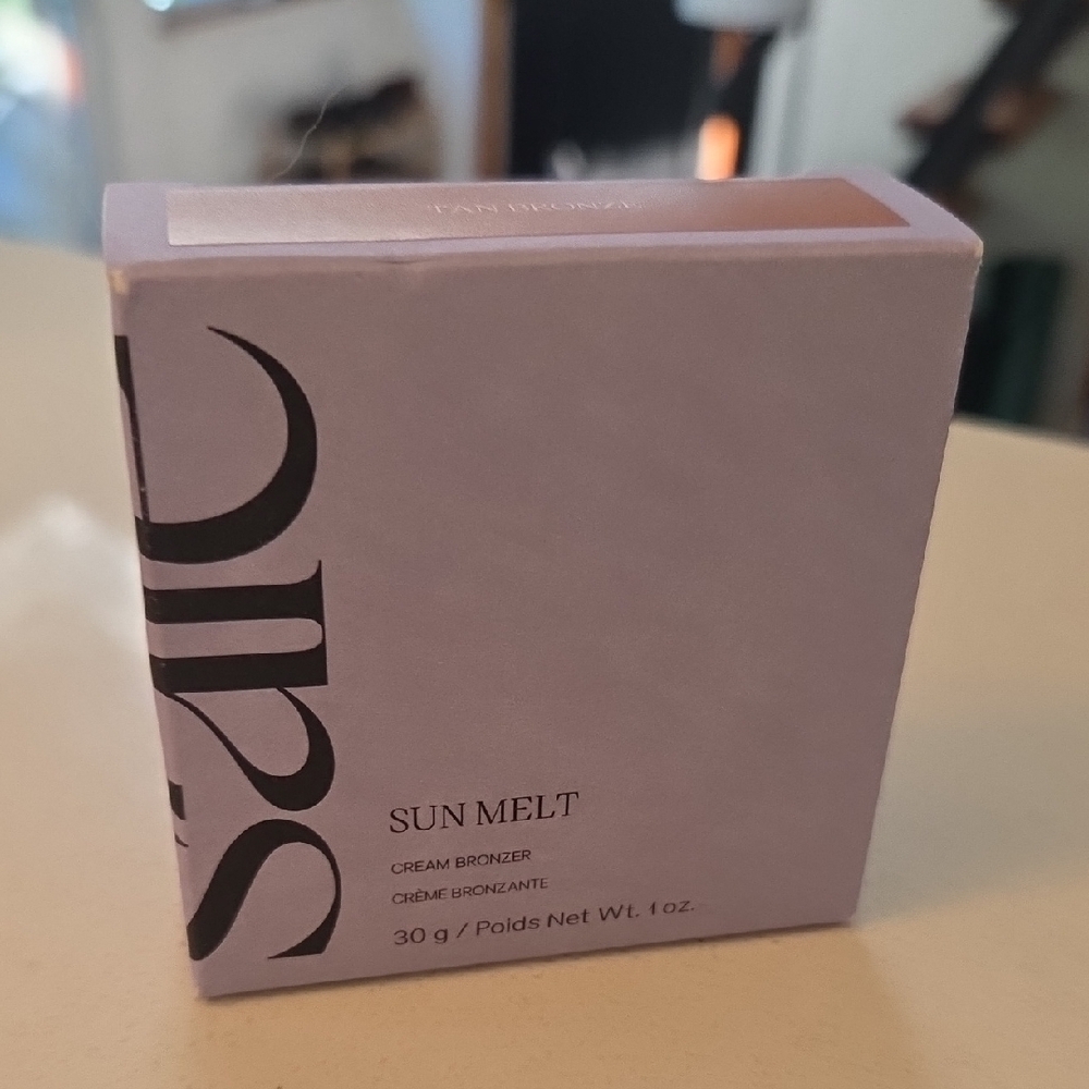 Saie Sun Melt Cream Bronzer in Lavender Box